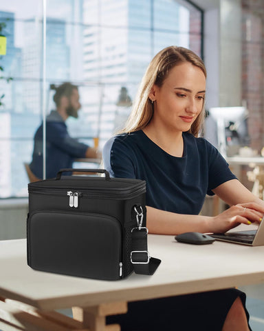 Esouler lunch bag is safe for kids seven and up.