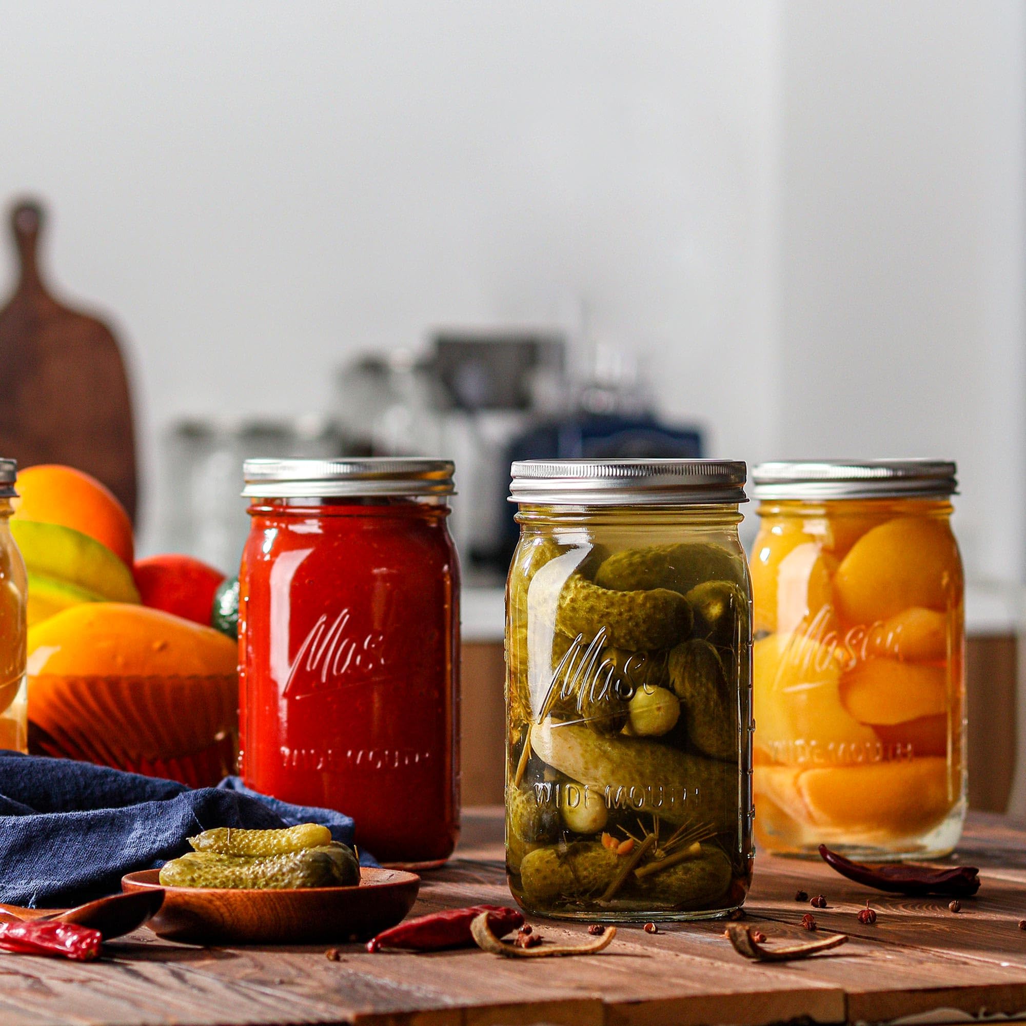 Esrentle jar assembly view highlights sturdy glass and clear design