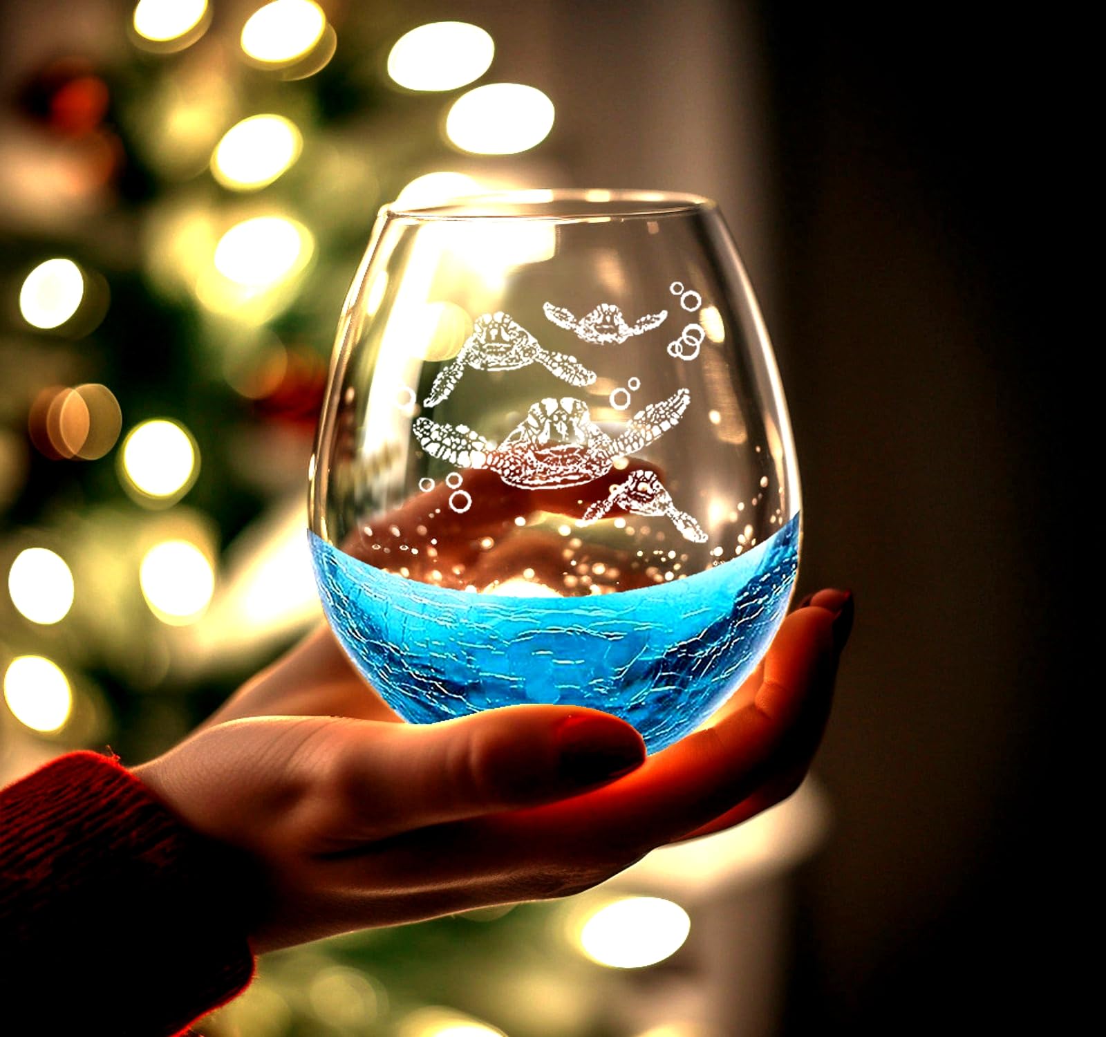 Etchpress sea turtle wine glass with hand-blown rim for refined evenings.