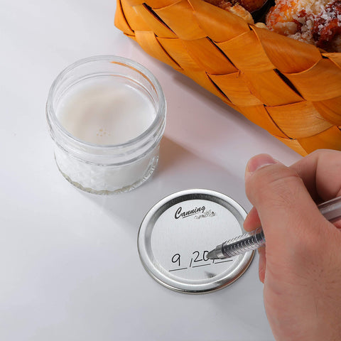 EvaHab labeling-friendly lid surface for easy content identification.