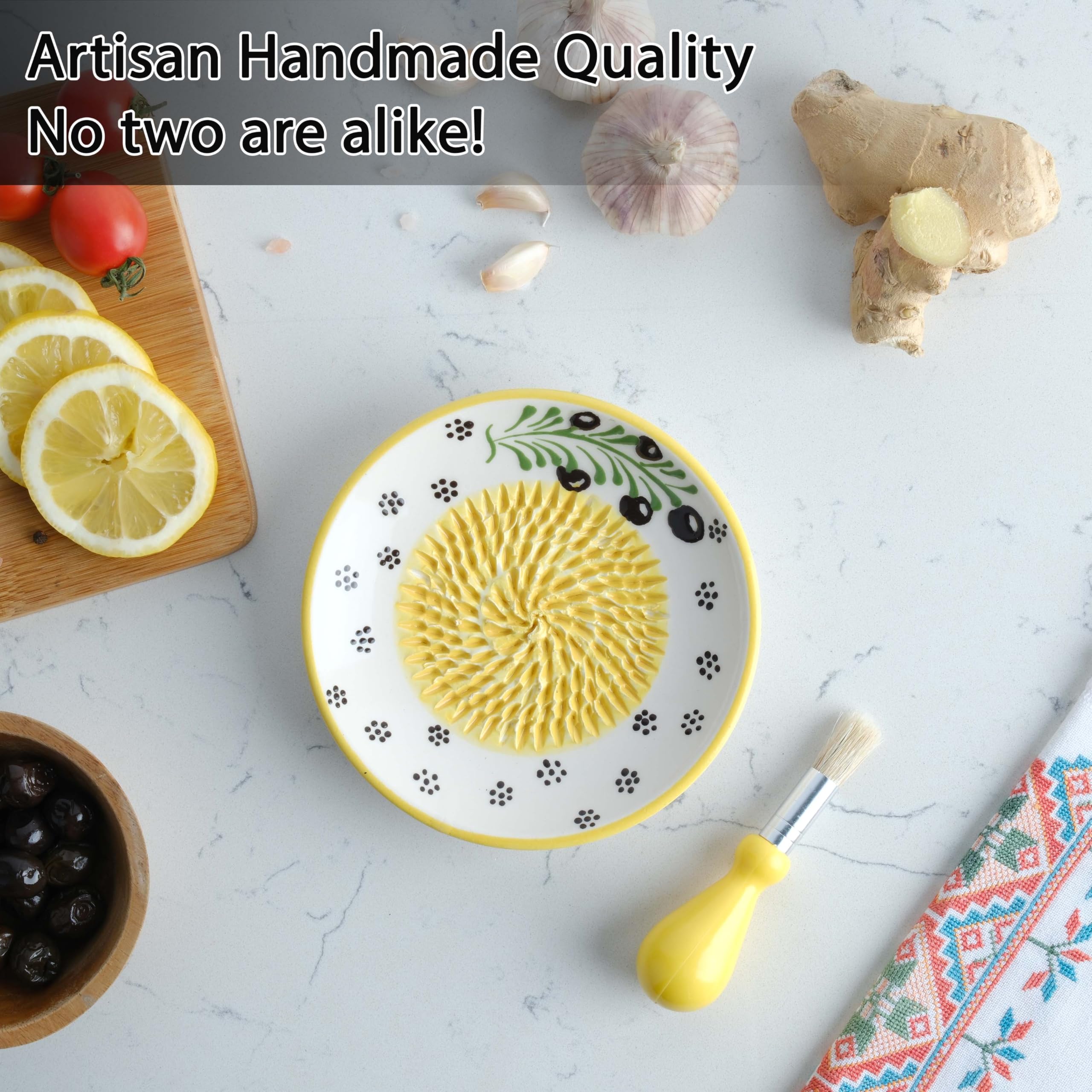 EVANILIFE cleaning brush for quick cleanup after grating