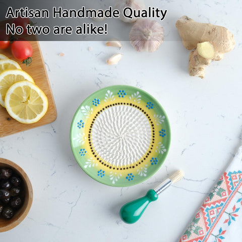 EVANILIFE silicone peeler and brush simplify cleaning after meals