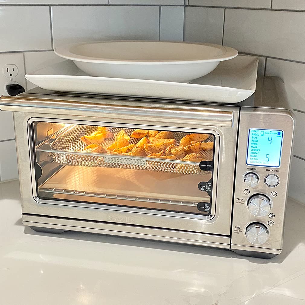 Evelots reusable liner provides spill protection during baking.