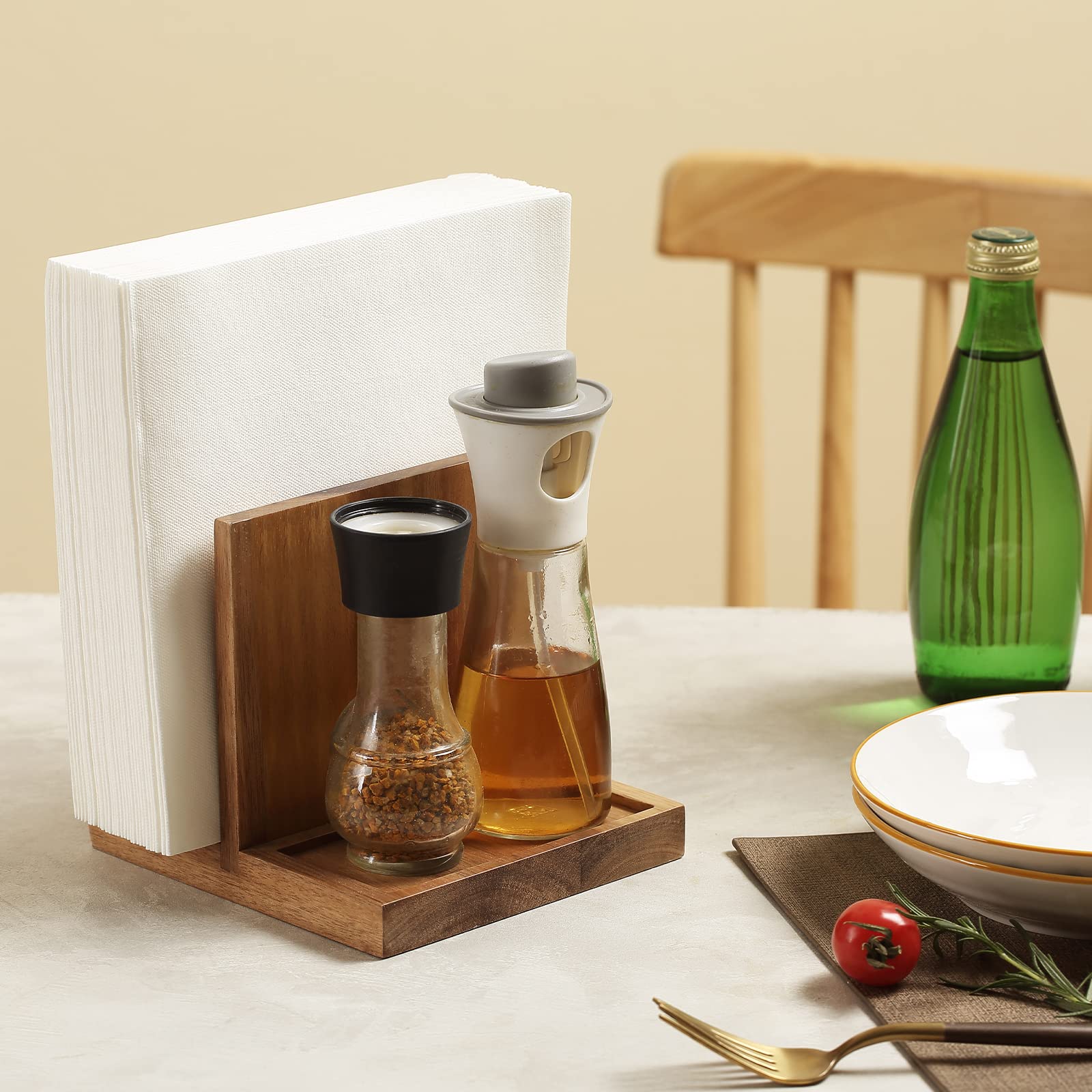 EVERBBKING smooth-edged design prevents snags during refills and service.