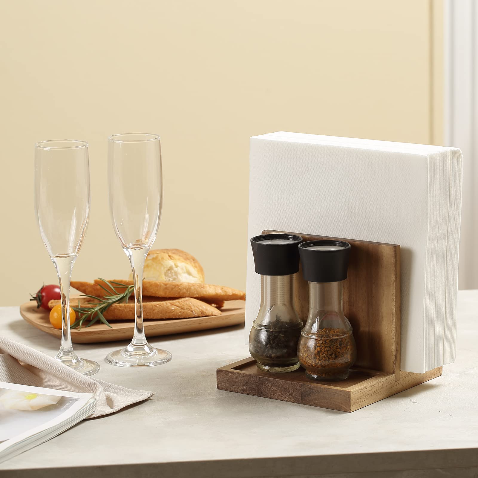 EVERBBKING durable wooden napkin holder adds stability to dining tables in bars and restaurants.