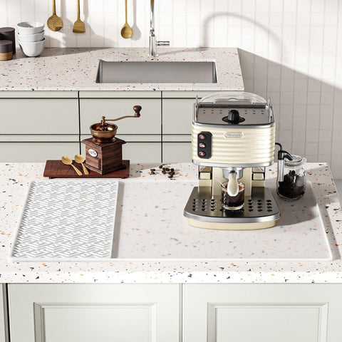 EWX detachable drying layer enables air drying of cups and tools.
