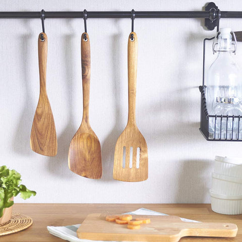 FAAY handcrafted by Thai artisans spatula showing natural grain and coconut oil finish.