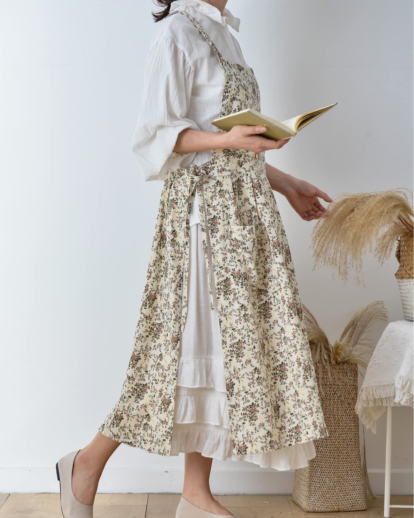 FADUOFA multipurpose apron ideal for gardening, painting, and cleaning.