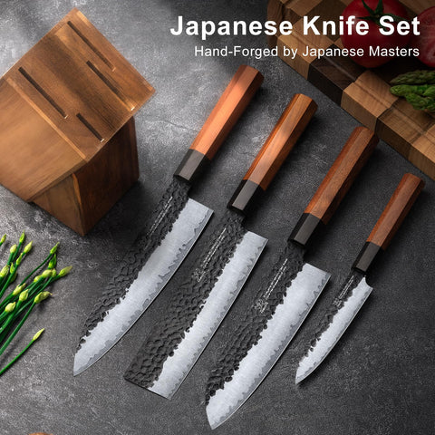 FAMCÜTE chef knife showcases blade for precise, comfortable daily prep.