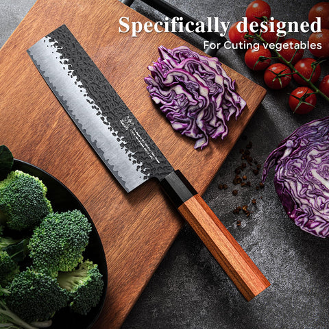 Straight blade design minimizes rocking for efficient chopping