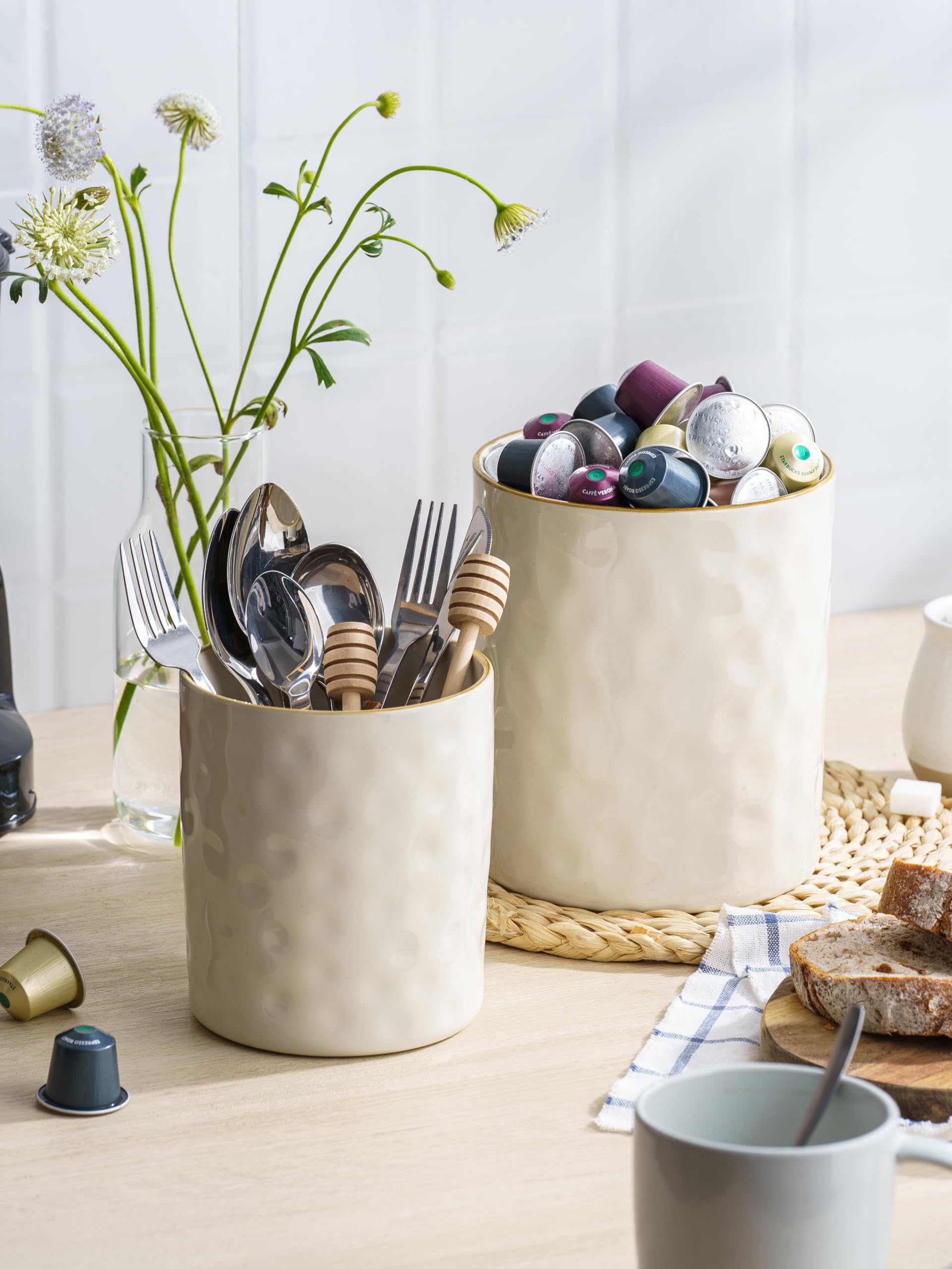 famiware Ocean Double Reactive Glaze shows color shifts under light for a unique kitchen accent