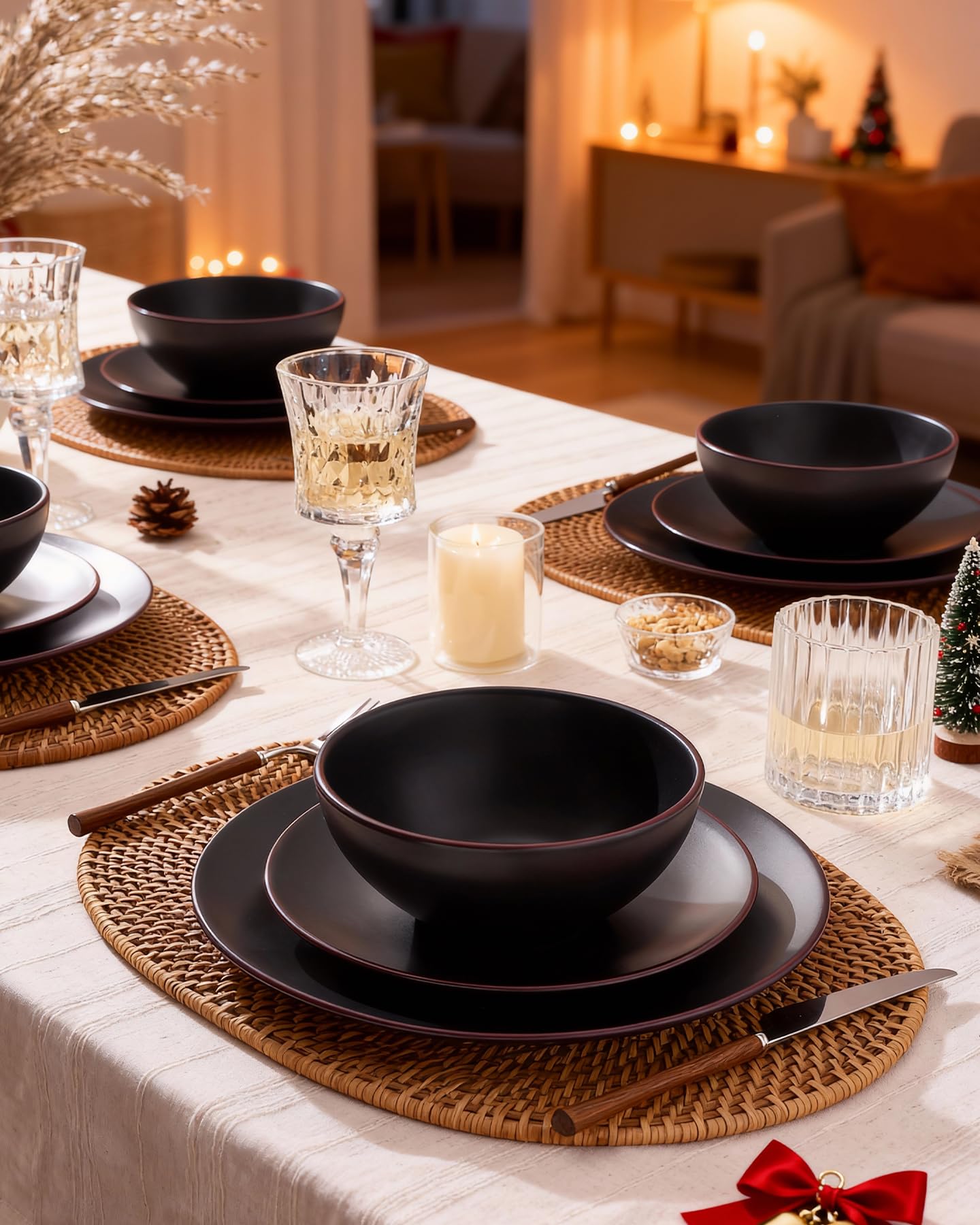 Famiware Venus salad plate with matte glaze for casual meals.