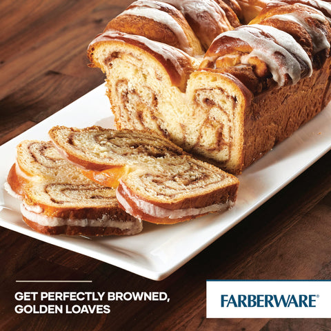 Farberware GoldenBake warp-resistant steel construction for lasting use.