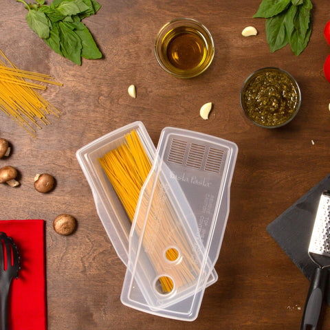 Easy-pour handle and steam vent on Fasta Pasta