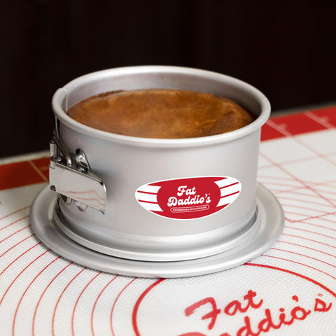 Fat Daddio's PSF-63 anodized aluminum finish resists rust and simplifies cleanup.