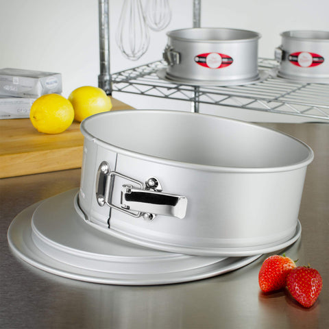 Fat Daddio's round springform pan anodized finish resists rust.