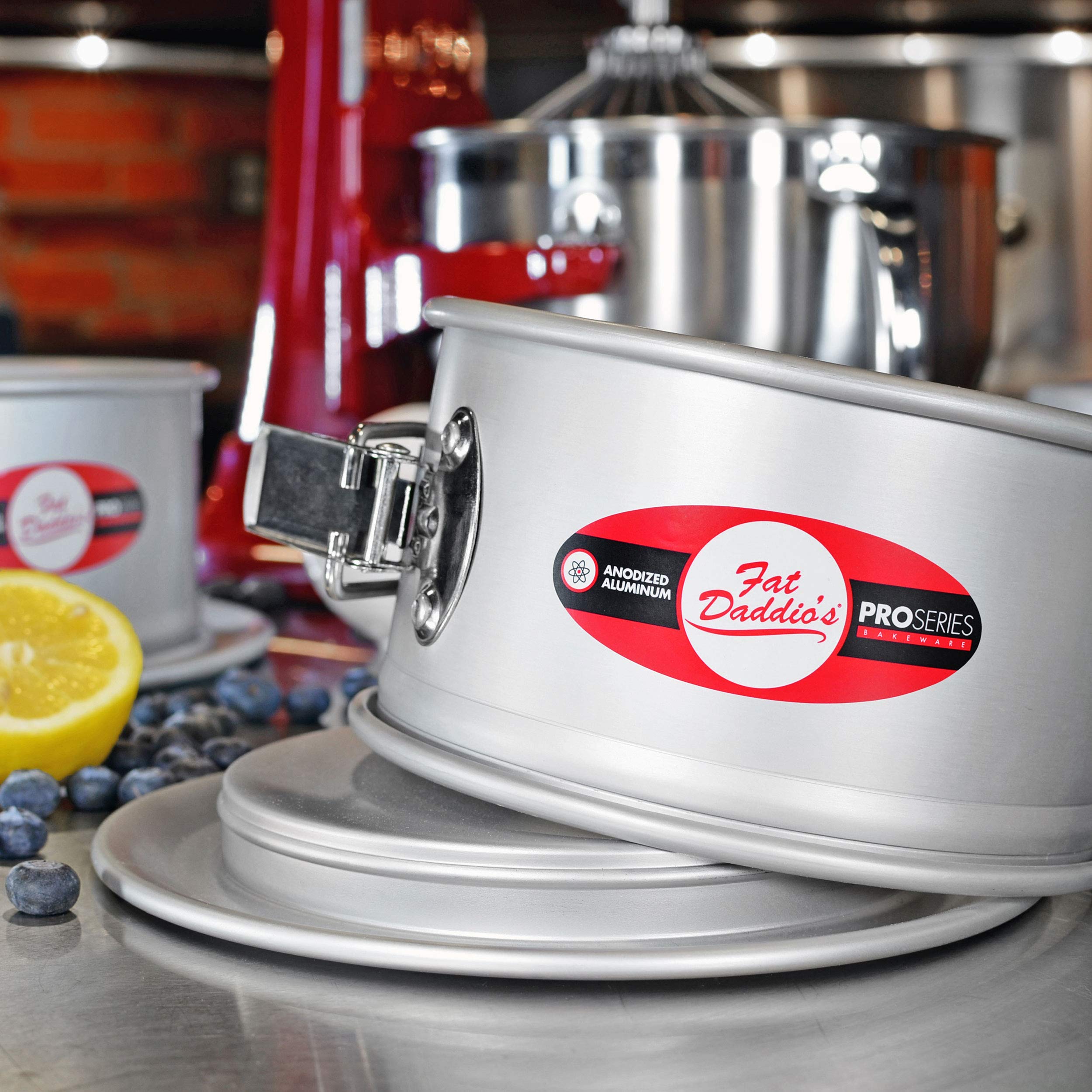 Fat Daddio's springform pan heavy-duty stainless buckle for durable, professional use.