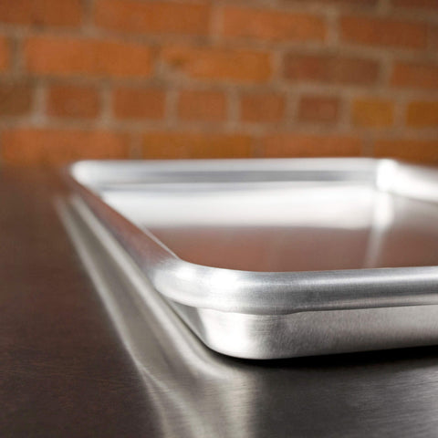 Fat Daddio's SP-QTR pan test emphasizes warp resistance and durability.