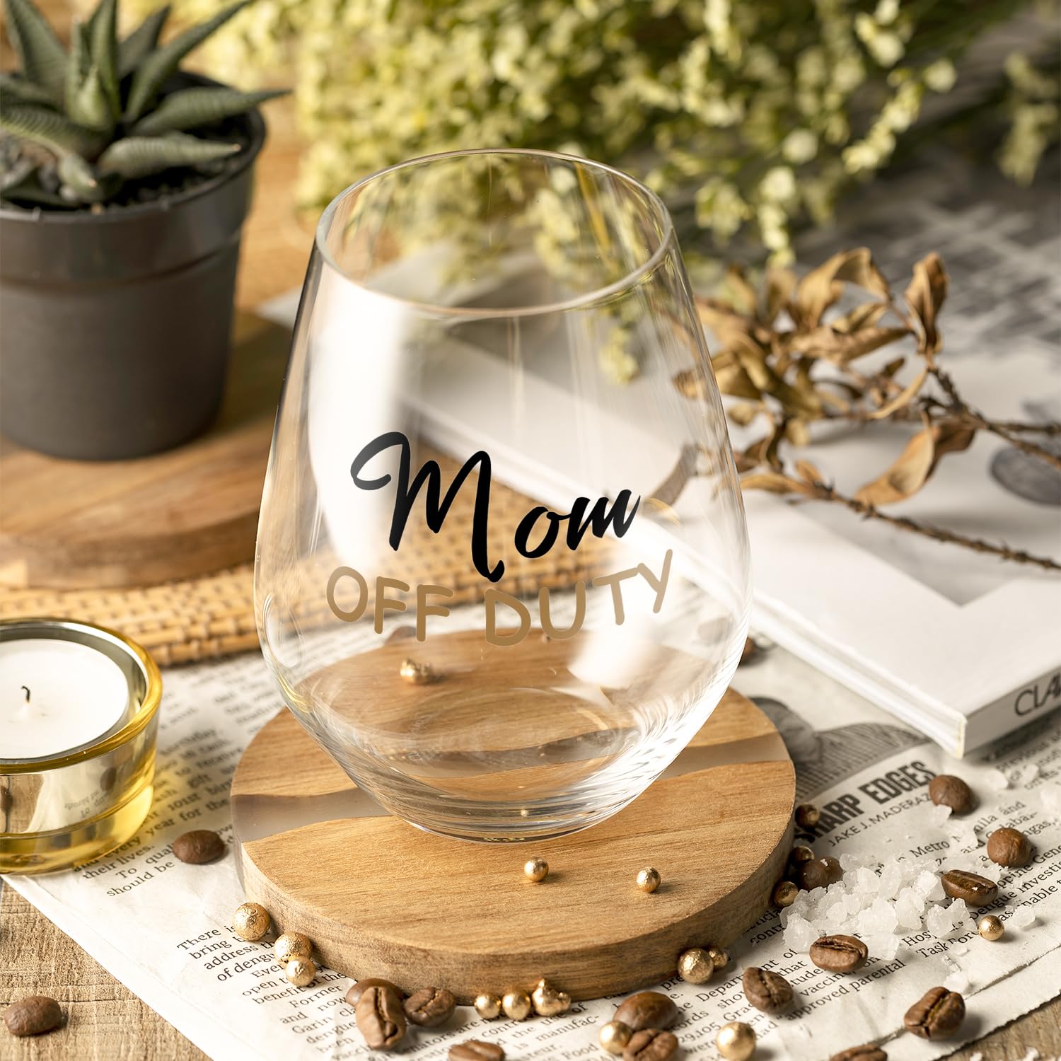 Fatbaby stemless glass with smooth surface and comfortable grip for relaxed sipping