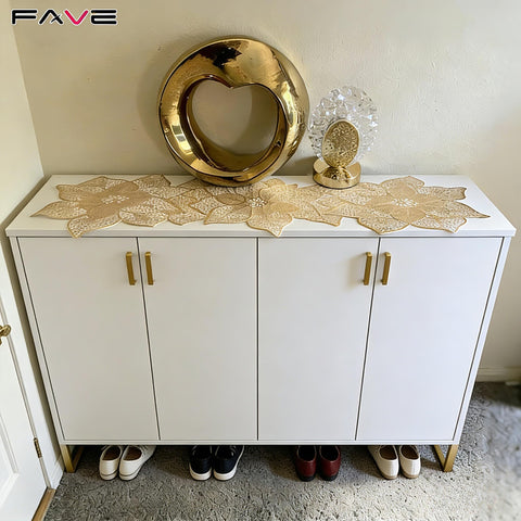 FAVE Gold table runner enhances weddings and banquets with luxurious detail