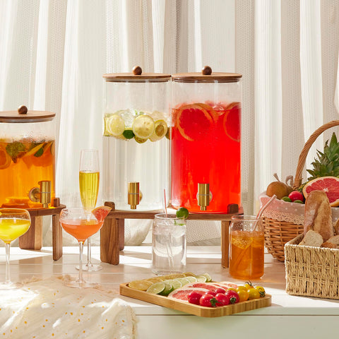 FavorFlavor 1.5-gallon capacity dispenser ready for parties