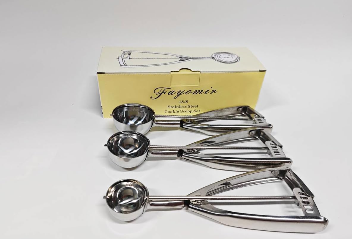 Fayomir 18-8 stainless steel scoop resists rust.