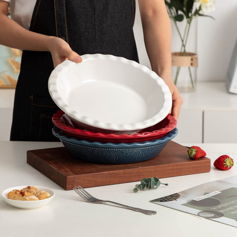 FE Fun Elements bright white pie pan cooks evenly and doubles as stylish serveware
