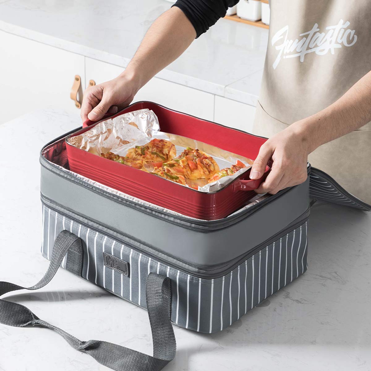 FE FUN ELEMENTS exterior 600D fabric endures spills and travel.