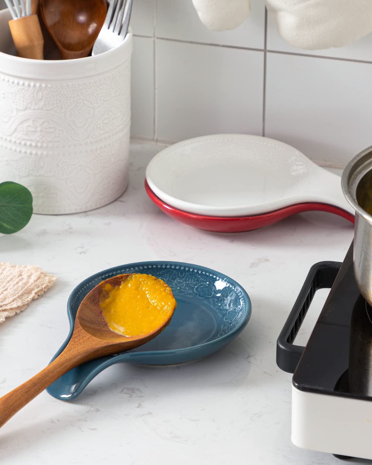 FE FUN ELEMENTS lace-embossed utensil tray easy-clean glazed surface keeps spills contained