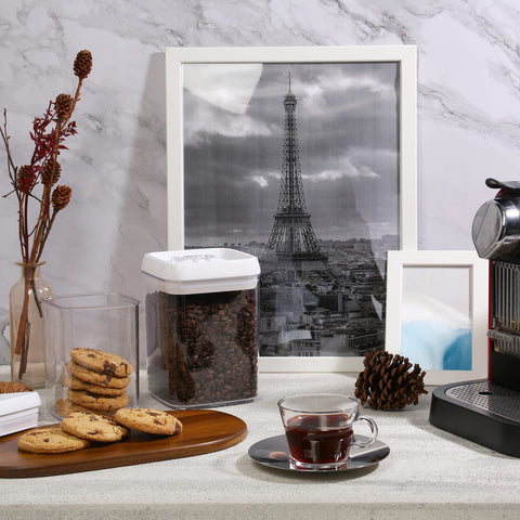 Felli Flip-Tite BPA-free material ensures safe, reusable food storage.