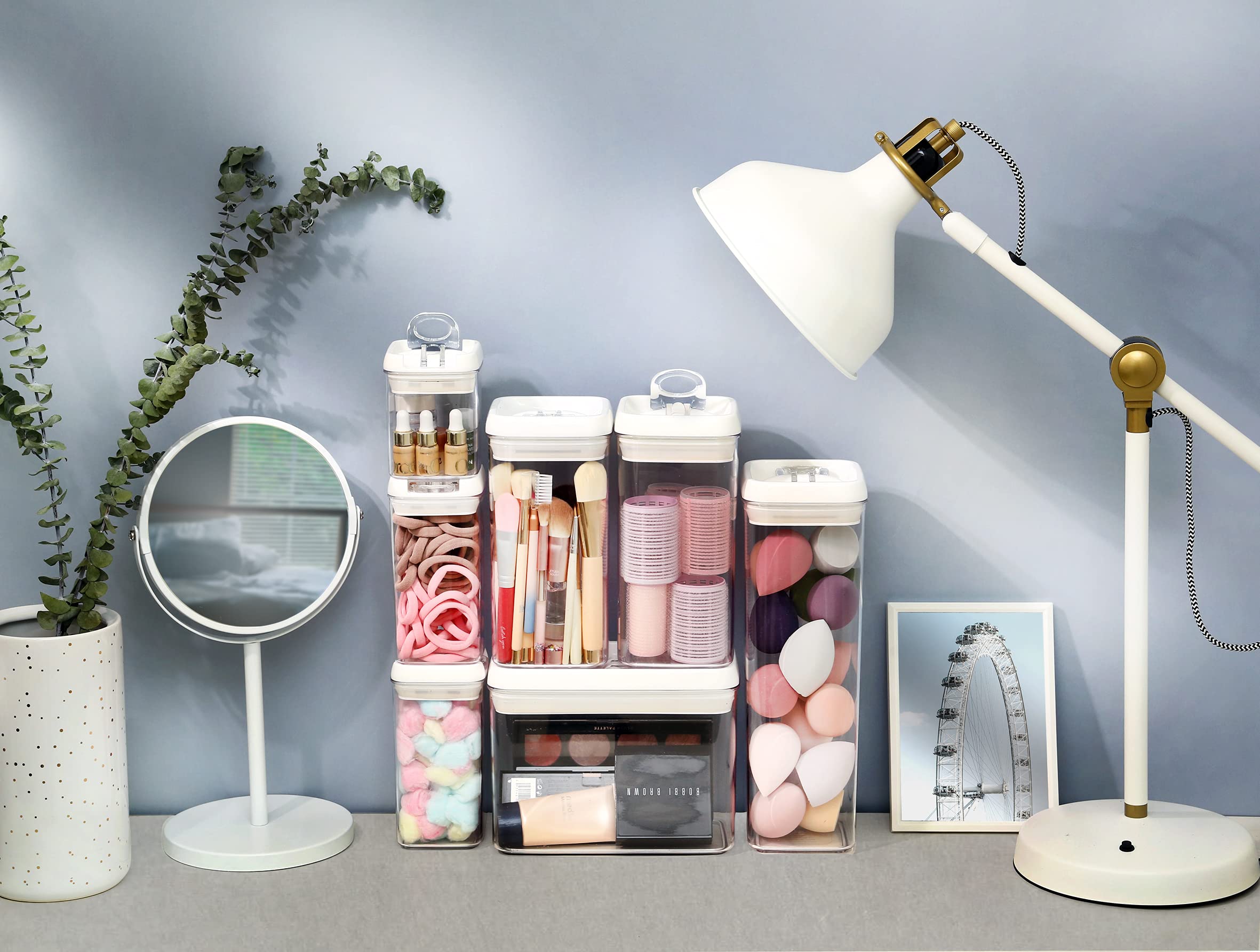 Felli clear glass-like clarity helps identify contents at a glance.