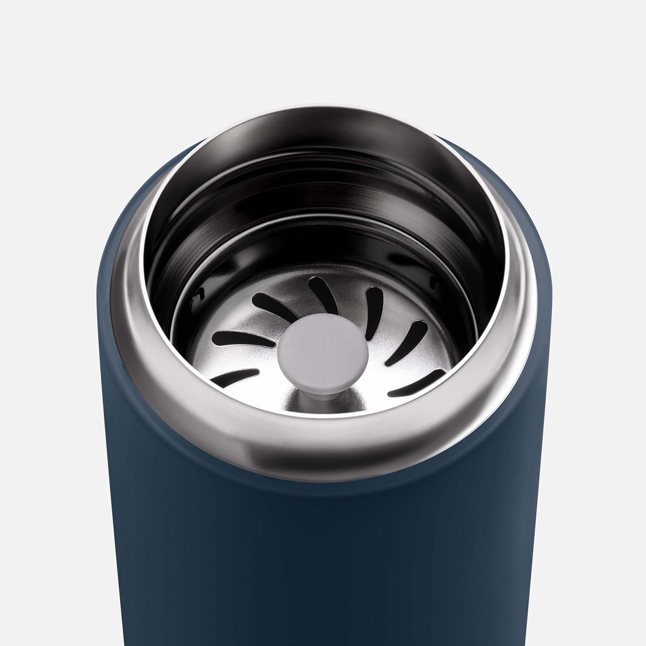 Fellow Carter Move Mug twist-lock lid ensures a secure travel seal.