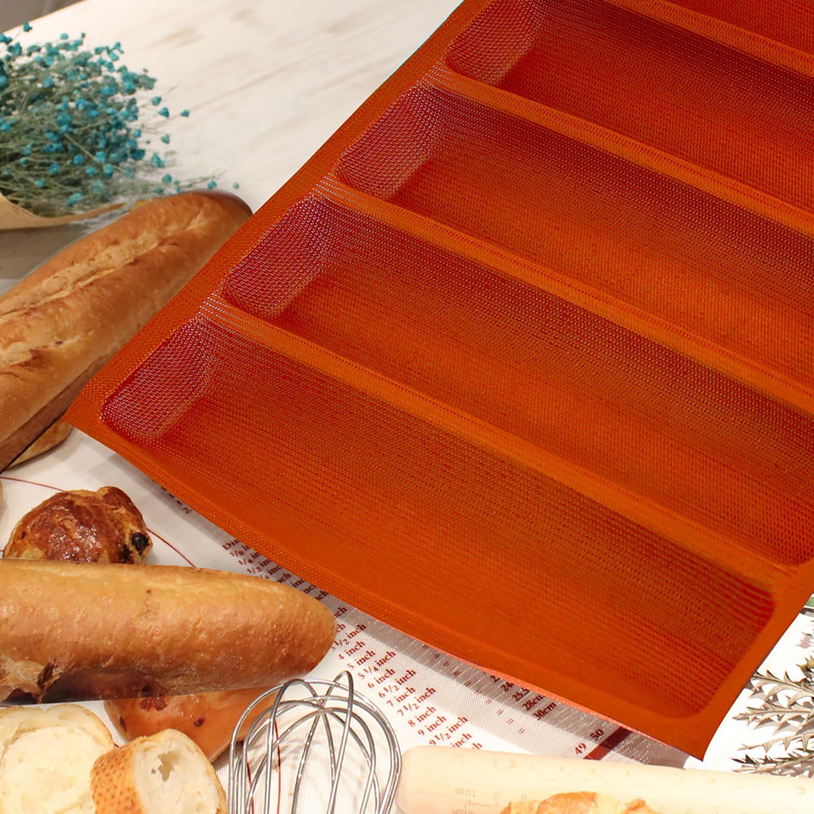 FETESUR orange non-stick liners simplify cleanup after baking.