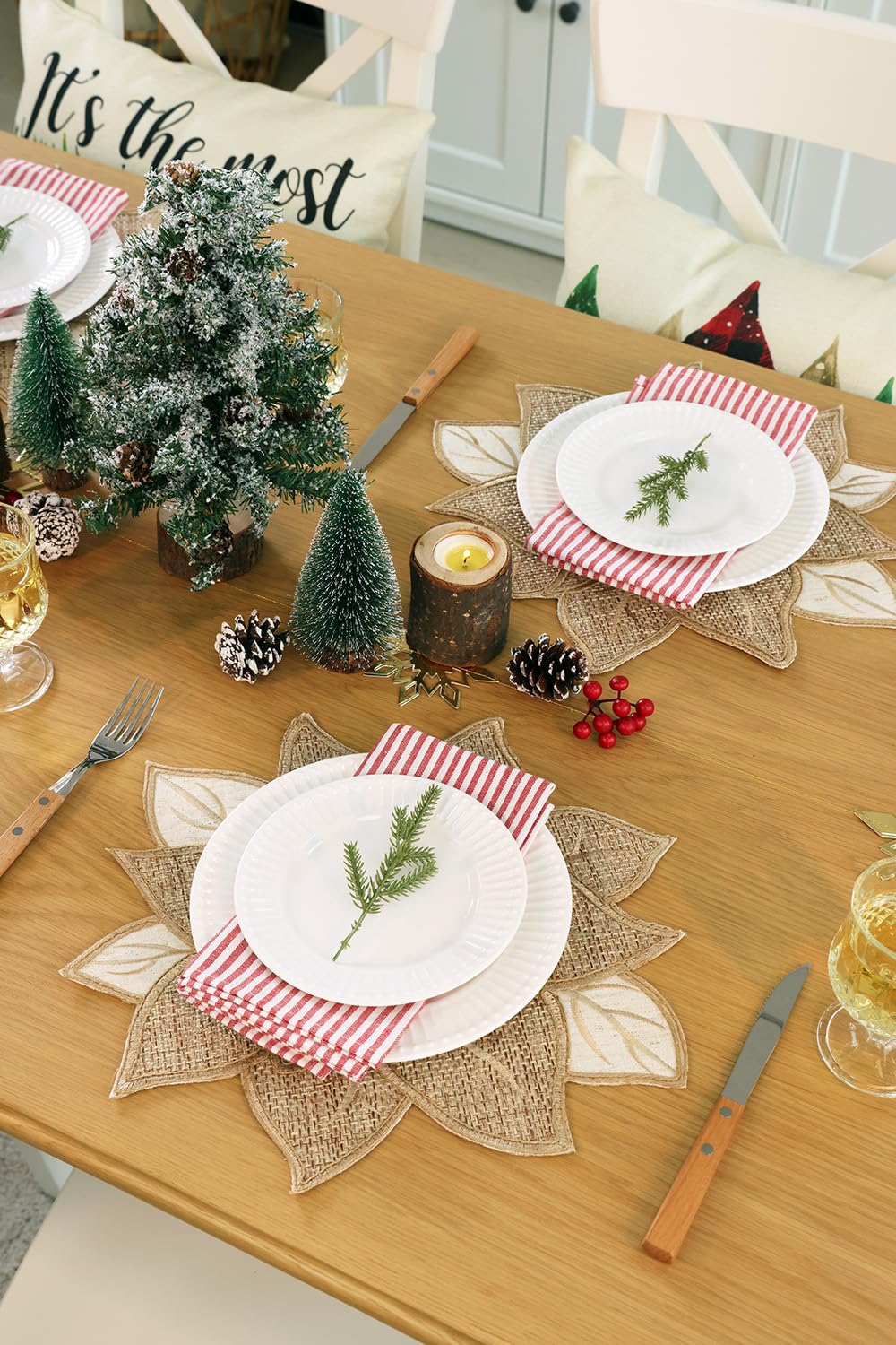 Feuille placemats are durable and machine washable for easy care.