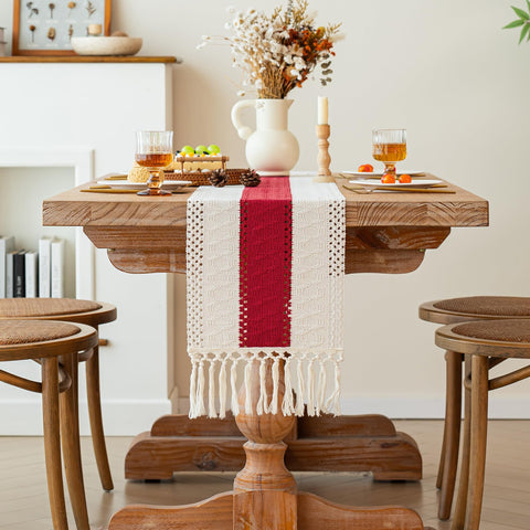 FEXIA macrame burlap runner in red enhances boho-inspired wedding tables.