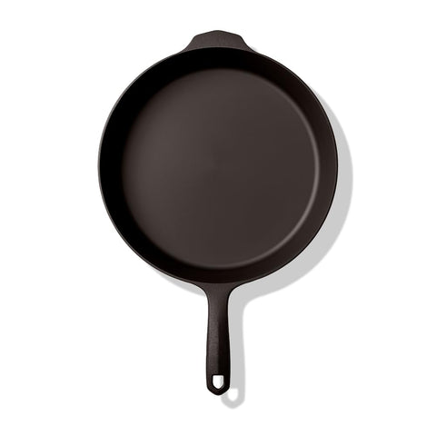 Field Company 11.63-inch skillet top view with ample cooking space.