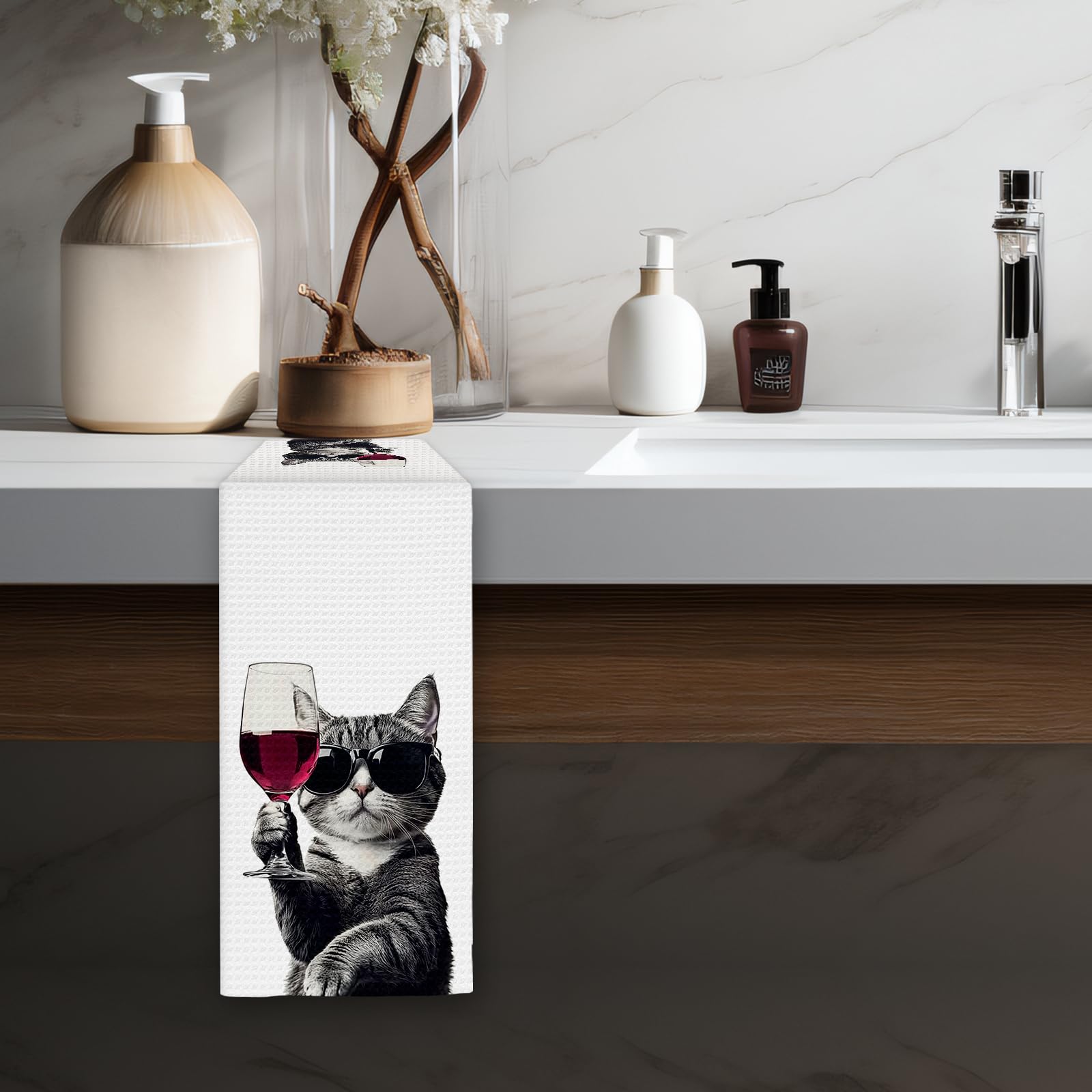 FIicy absorbent polyester towel dries surfaces quickly during cooking.