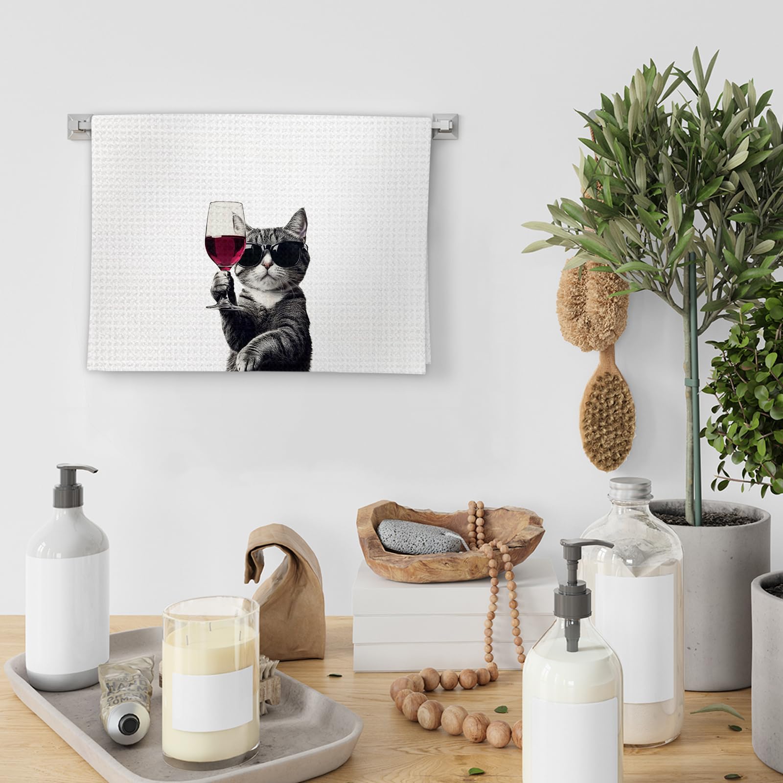 FIicy cat-themed towel for seasonal decor and everyday flair.