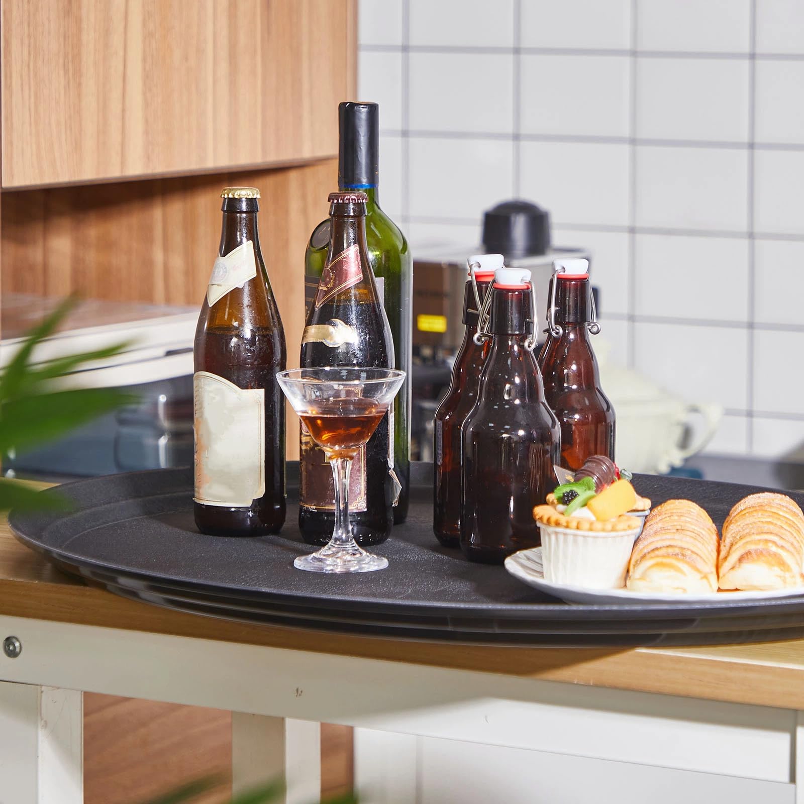 FillTouch oval design blends with decor for versatile serving and display.