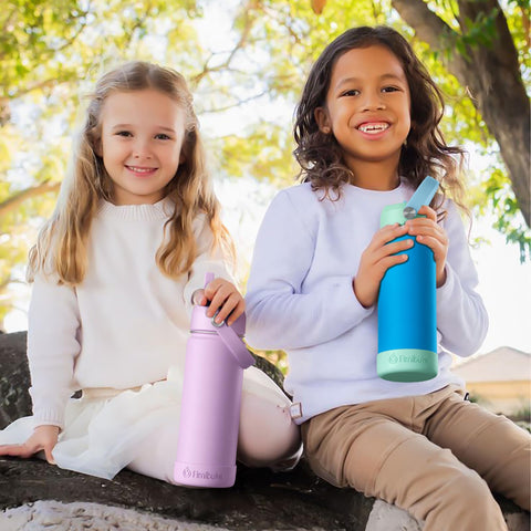 Fimibuke kid-friendly handle makes carrying the bottle convenient in backpacks