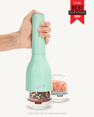 FinaMill Classic pepper pod in use delivering controlled pepper flavor.