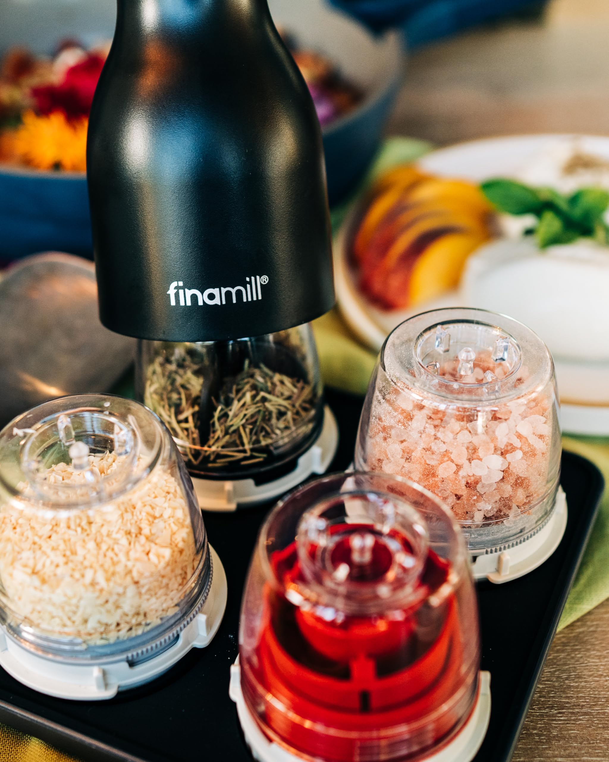 FinaMill everyday pod in use for quick seasoning