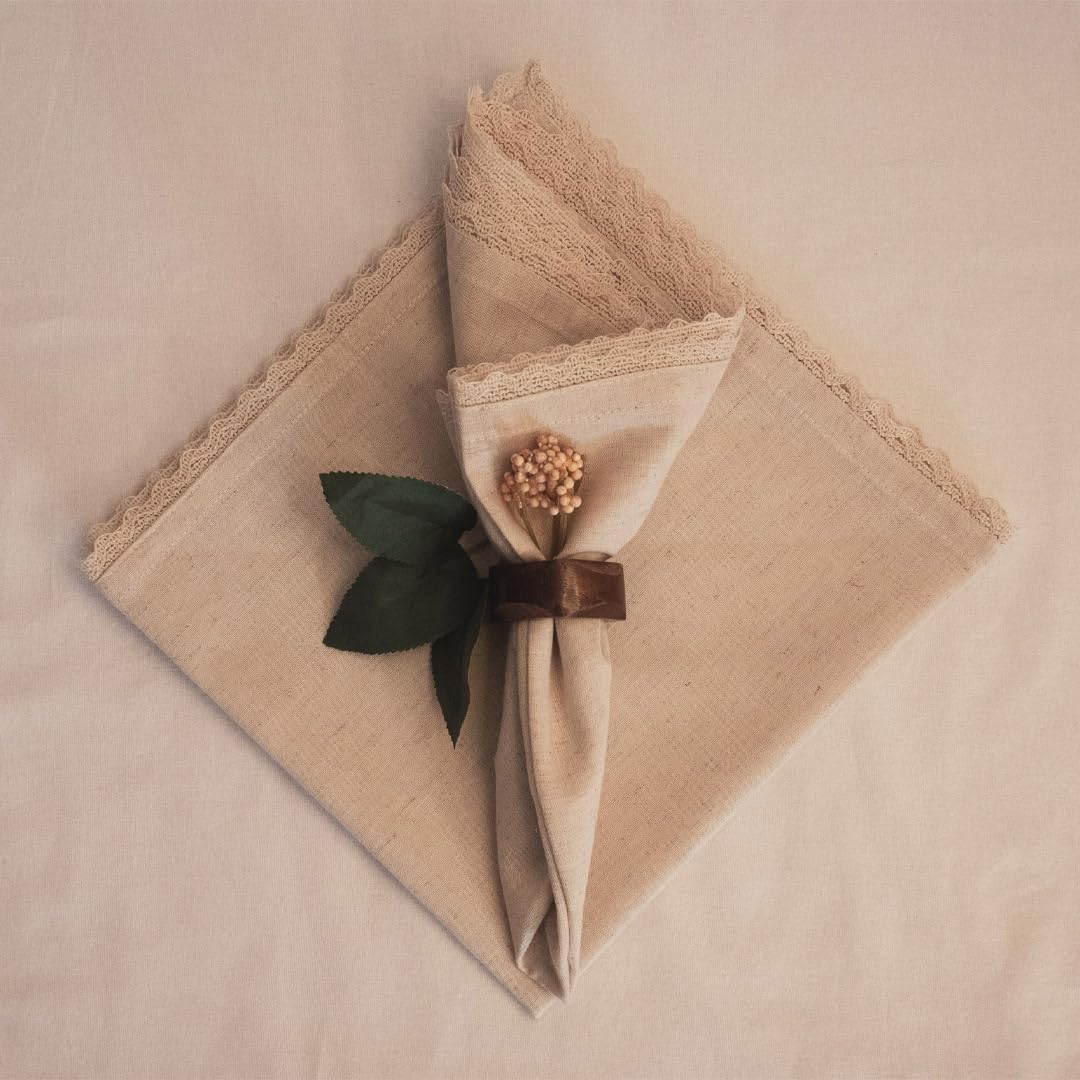 FingerCraft napkin with mitered corners close-up, showing neat stitching