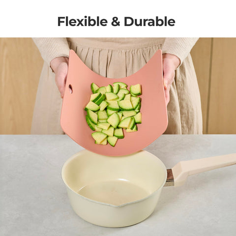 Firgi food-grade silicone cutting mats foldable: flexible, easy to store cutting mats for any kitchen.