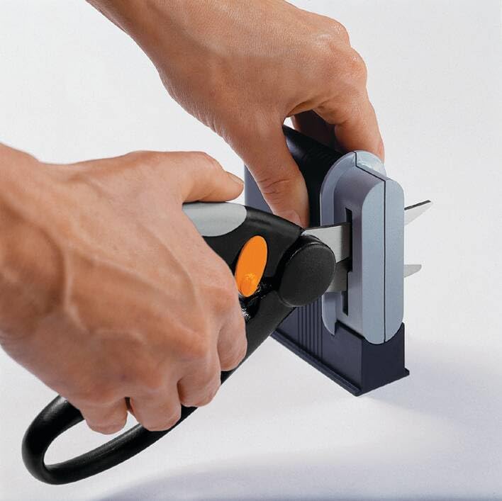 Compact, lightweight 75 g unit enables portable sharpening on the go.