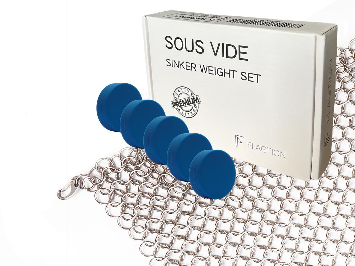 Flagtion sous vide mesh net in stainless steel for even water circulation.