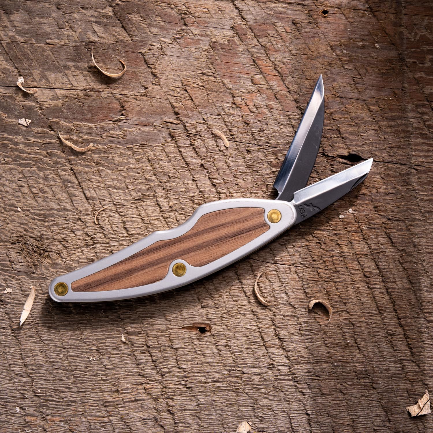 Flexcut Whittlin' Jack 2in roughing blade speeds shaping.