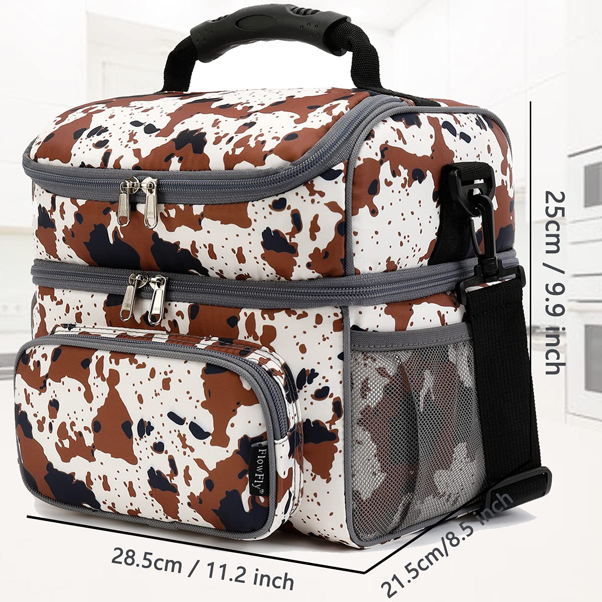 FlowFly bottom compartment storing meals and containers for a full day