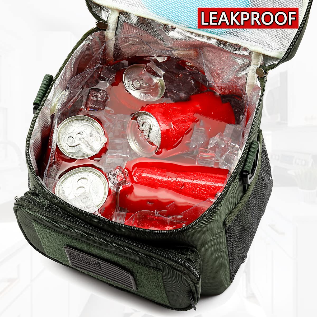 Leakproof liner is easy to wipe clean after meals.