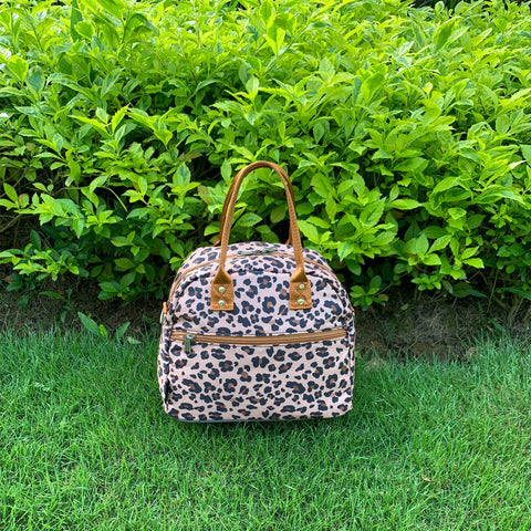 FlowFly Leopard lunch bag easy-clean surface for quick maintenance